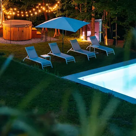Holiday home Naturalnie - Dom Duo 2, Basen, Balia, Sauna, Jezioro, Glodowo (Koscierzyna)